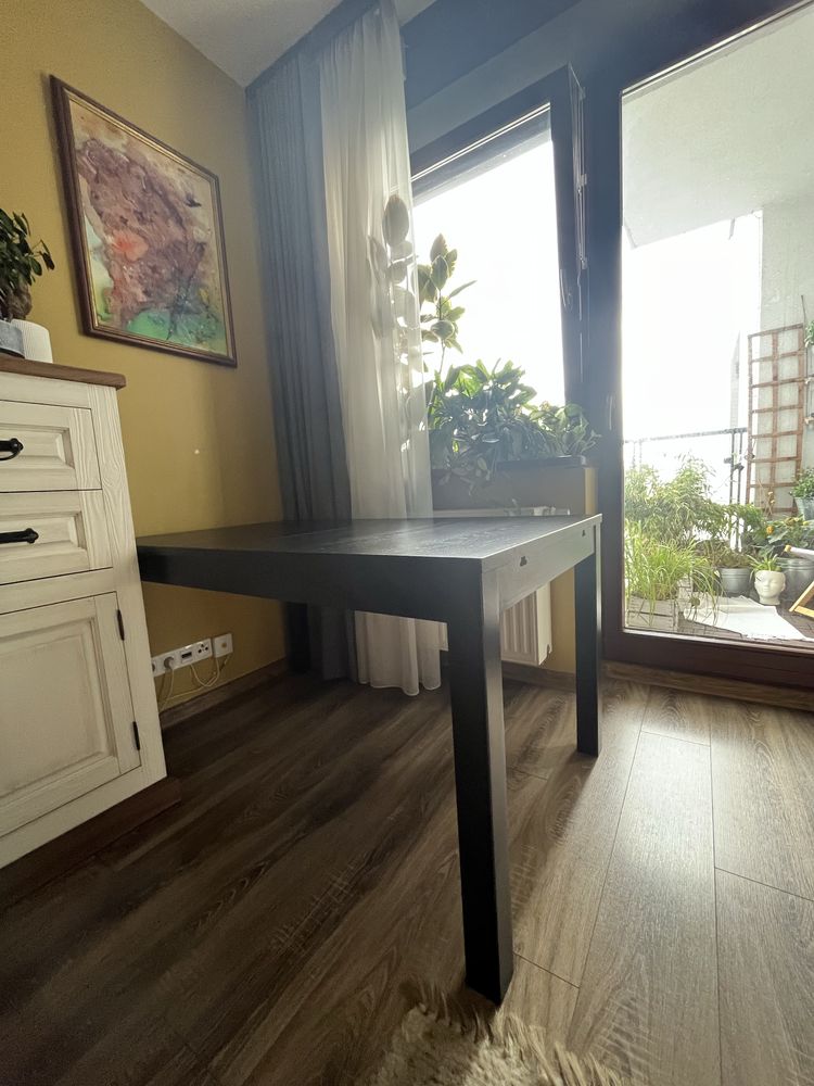 Stół IKEA BJURSTA, czarny 140 cm, rozkładany do 220 cm