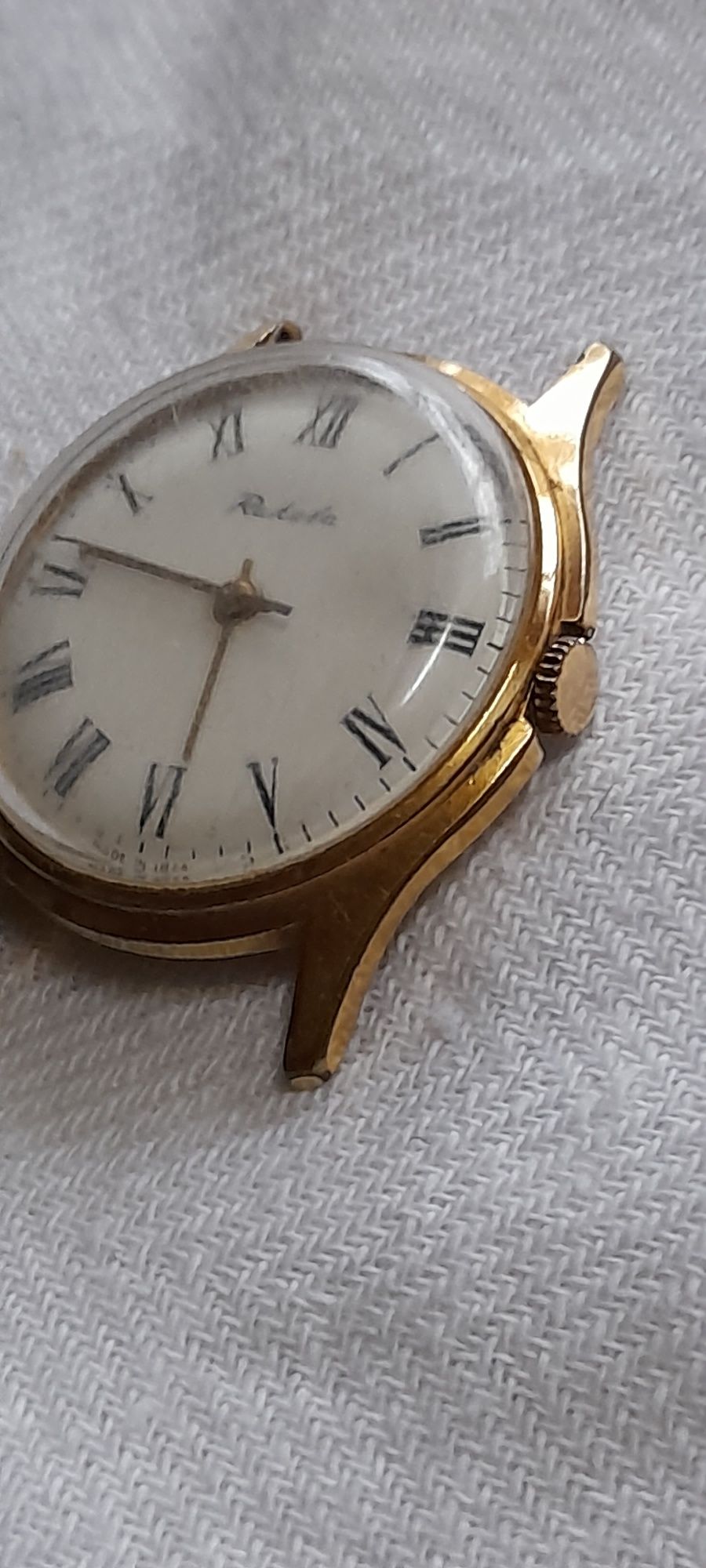 Zegarek Rakieta cienki złocony AU20