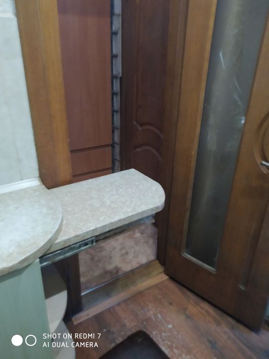 Продам недорого 2-х кімнатну квартиру