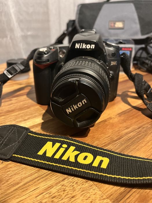 Aparat NIKON D90 + obiektyw + akcesoria