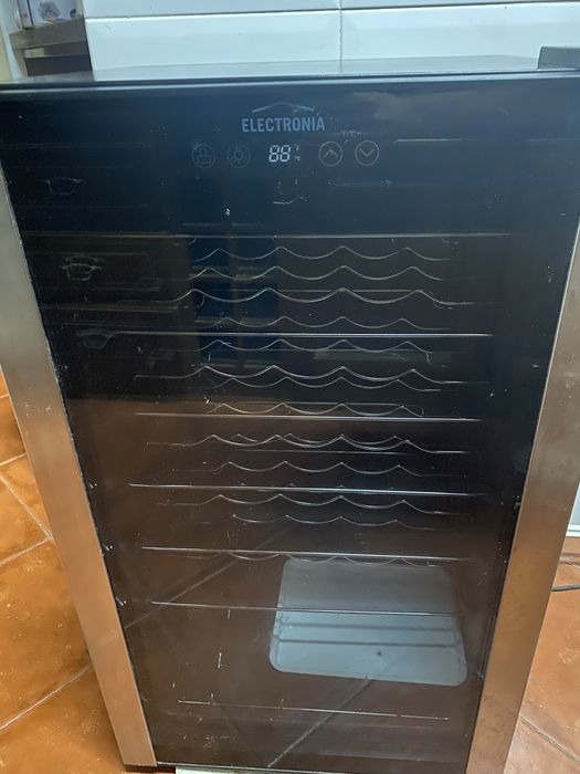 Garrafeira Electronia