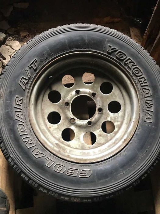 Колеса з резиною Maxxis (Yokohama) R15 6х139.7  А\Т Р225\70 R15 M+S