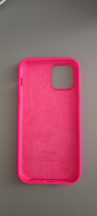 Чохли на iPhone нові та б/у.