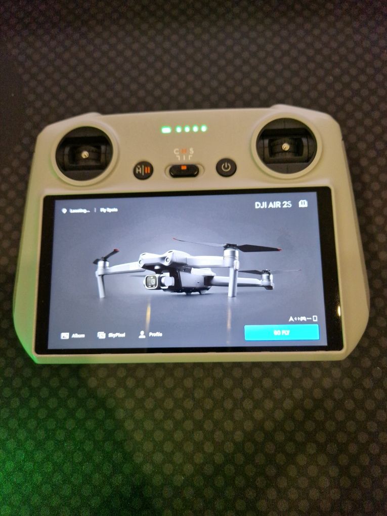 DJI AIR 2S 2 baterias + DJI RC mais extras