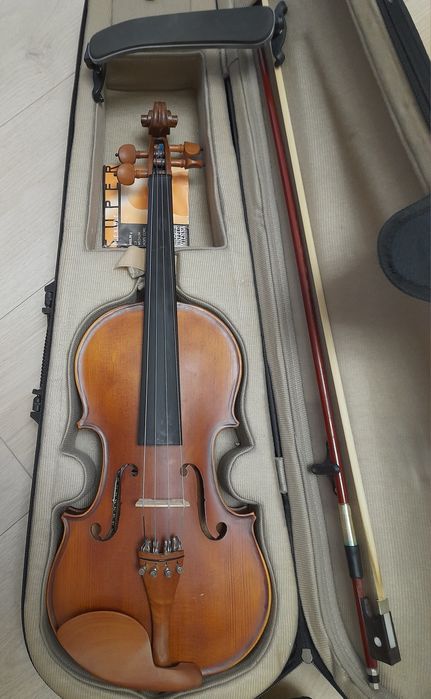 Скрипка Maxtone TV101-4/4