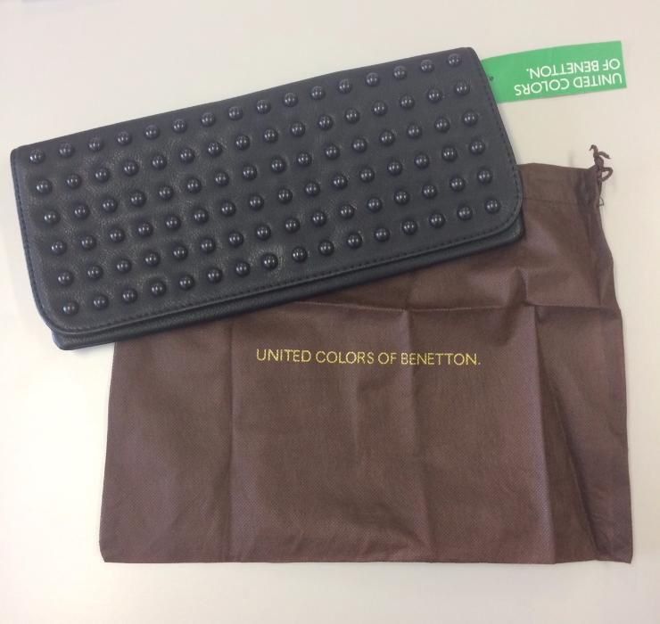 Clutch BENETTON preta nova