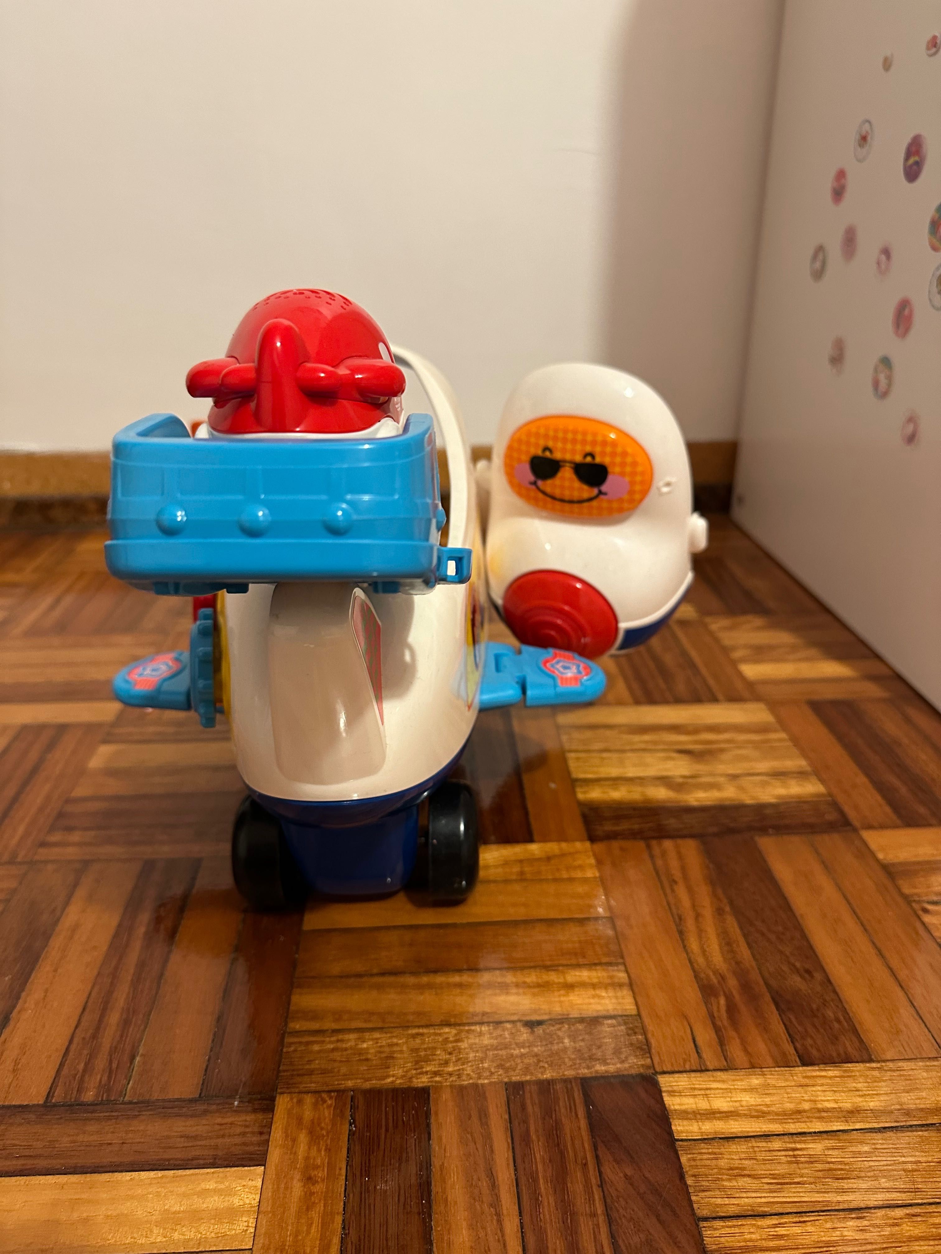 Avião com músicas Vtech