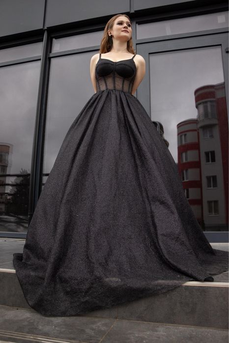 Елегантна сукня