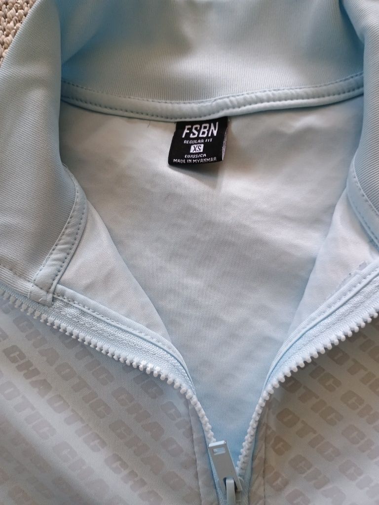 Bluza firmy FSBN XS