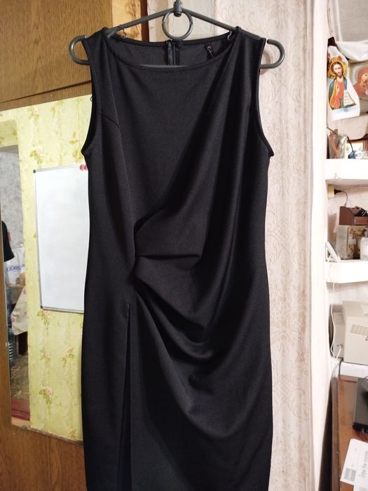 Сукні та спідниці