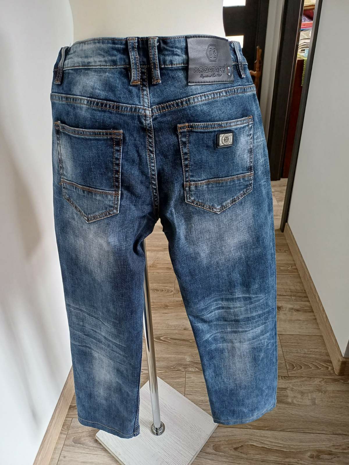 Spodnie unisex niebieski jeans Dsqatard 2 rozm L.