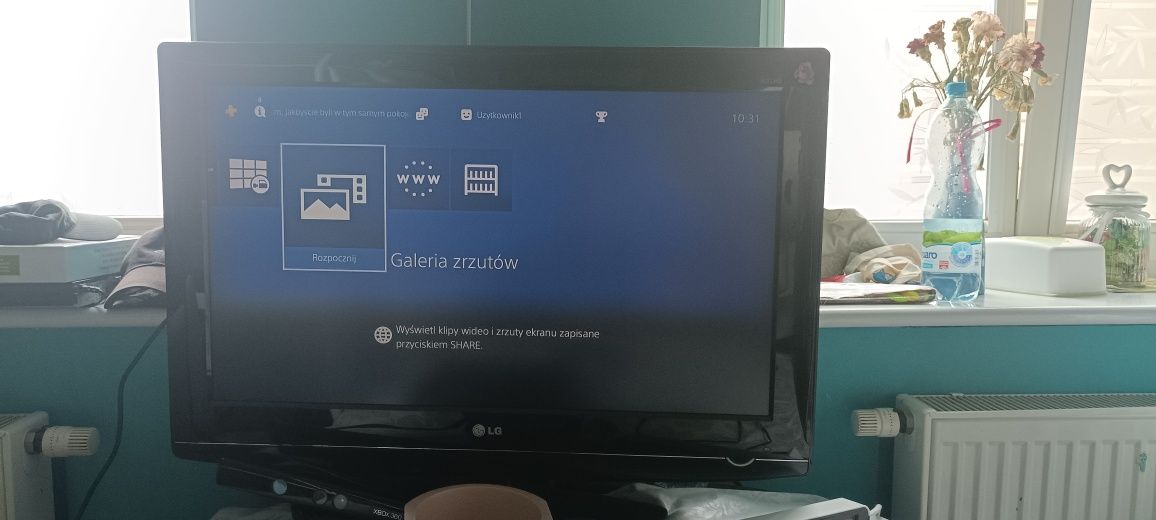 Konsola PlayStation 4