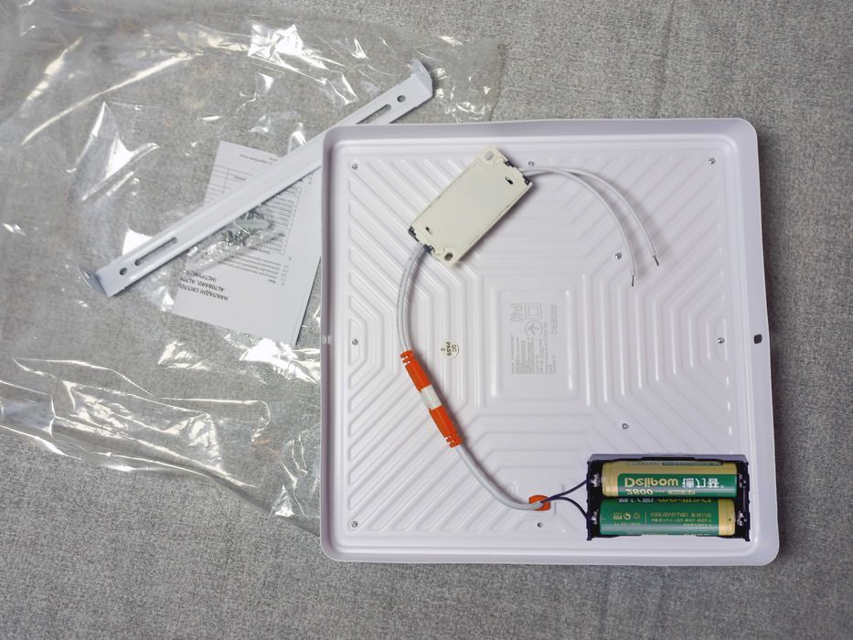 Резервне освітлення 18, 24, 32вт 220в | вбудований акумулятор