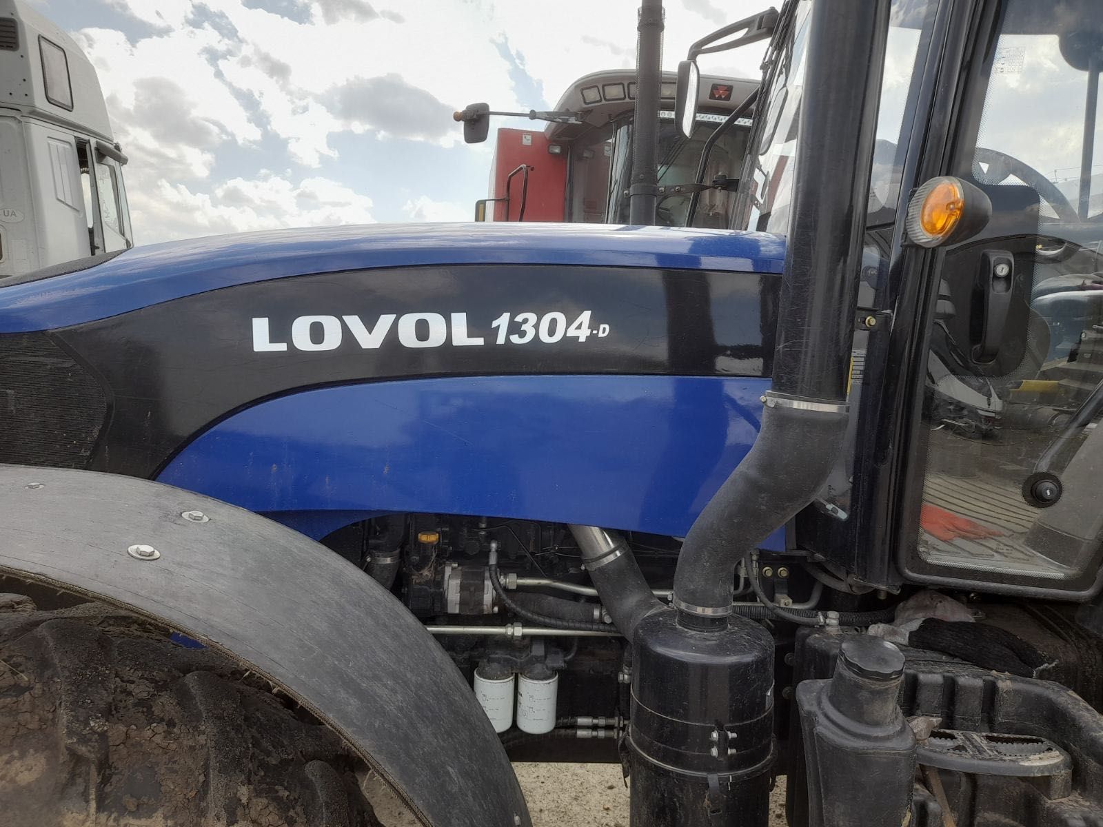 Трактор LOVOL 1304