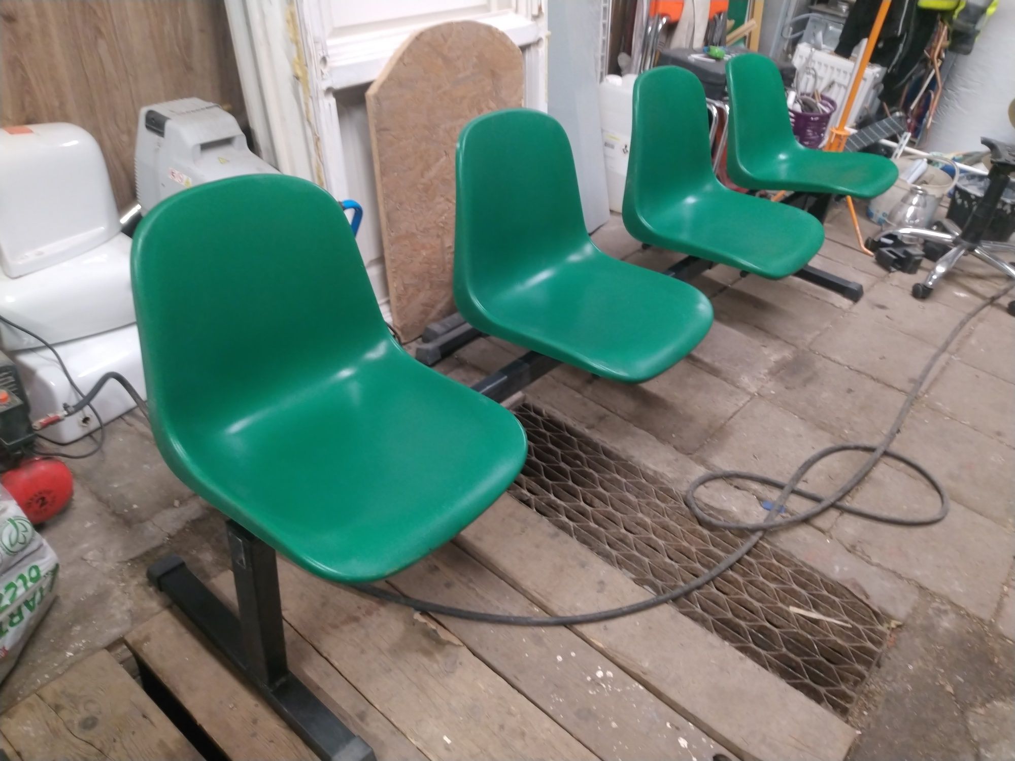 Linia ławek do poczekalni ławka krzesła  4 siedziska