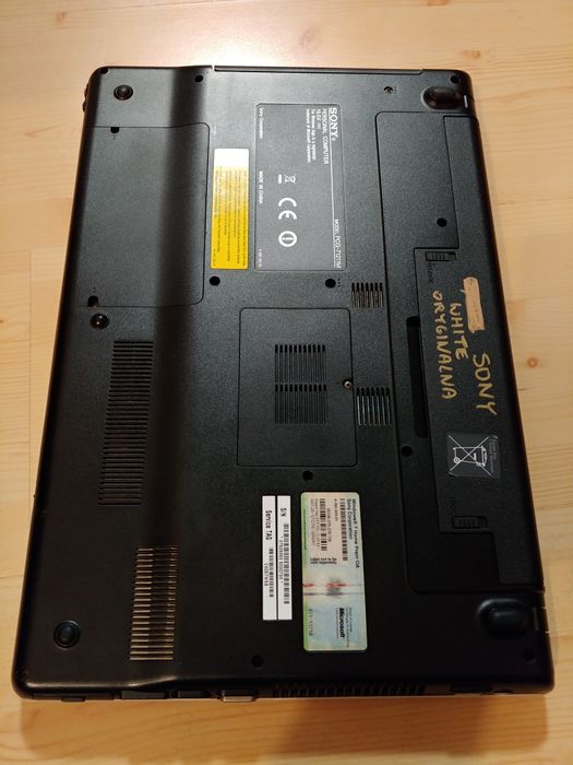 Laptop SONY VAIO WIN10 perłowy SSD 15'6 cala DVD