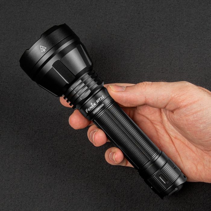 Fenix HT32 latarka