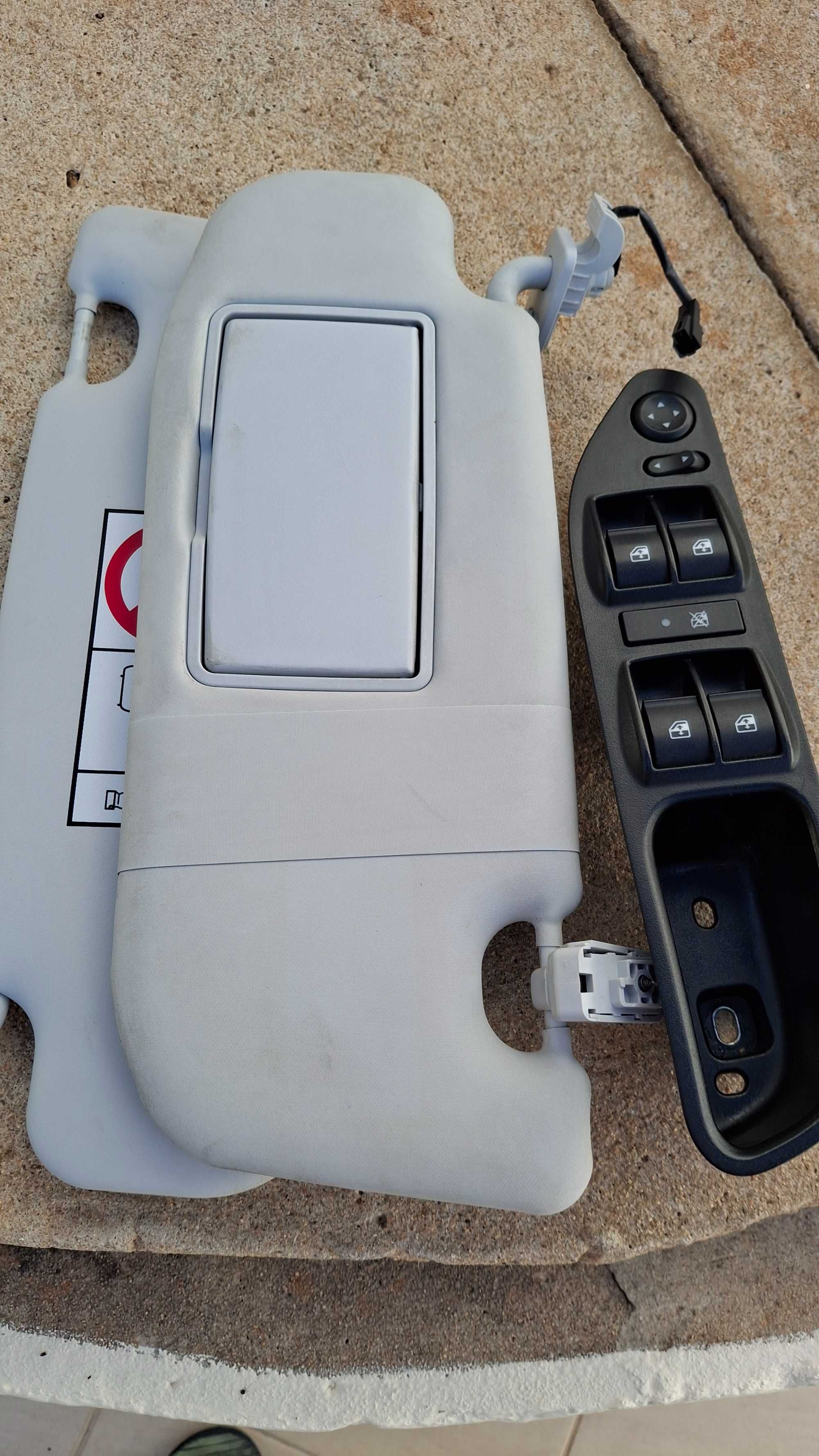 Vendo botão do vidro elétrico e palas do sol fiat tipo 2017/2020