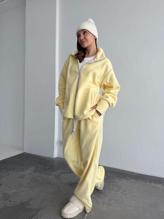 Жіночий костюм з флісу жовтий оверсайз