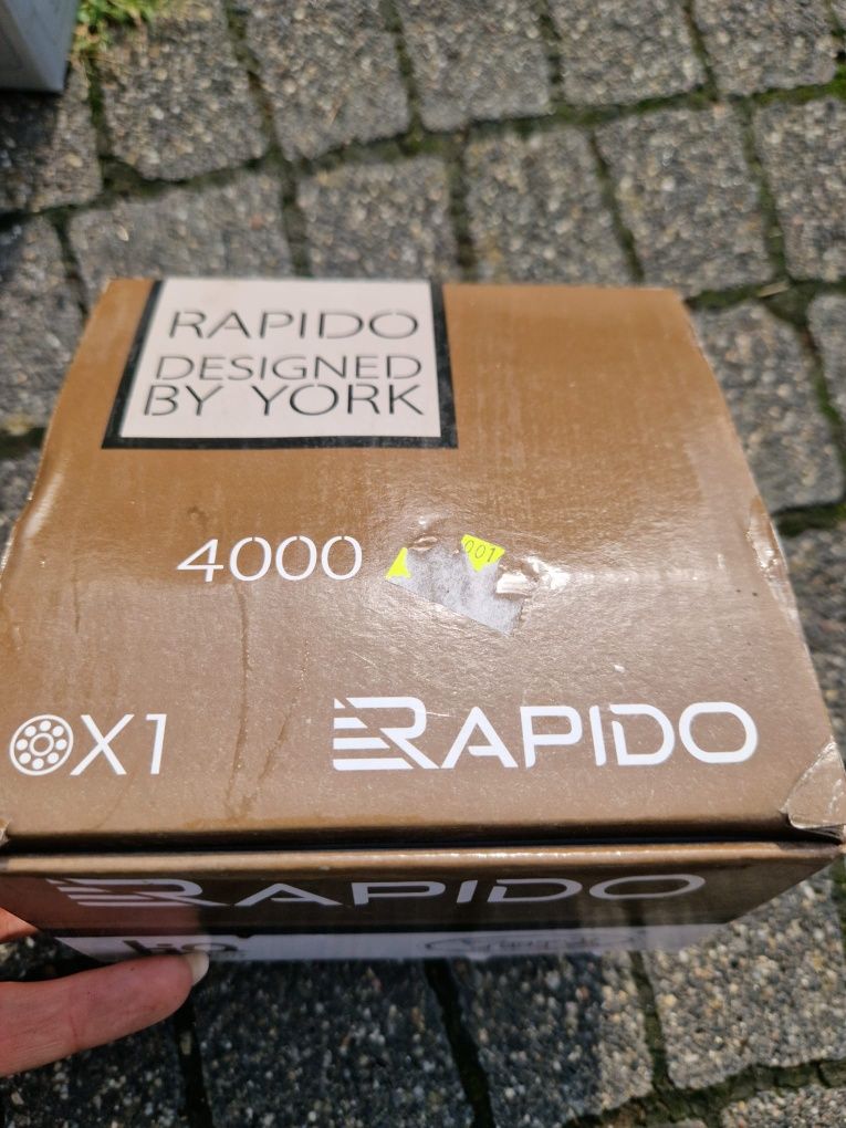 Kołowrotek york rapido 4000