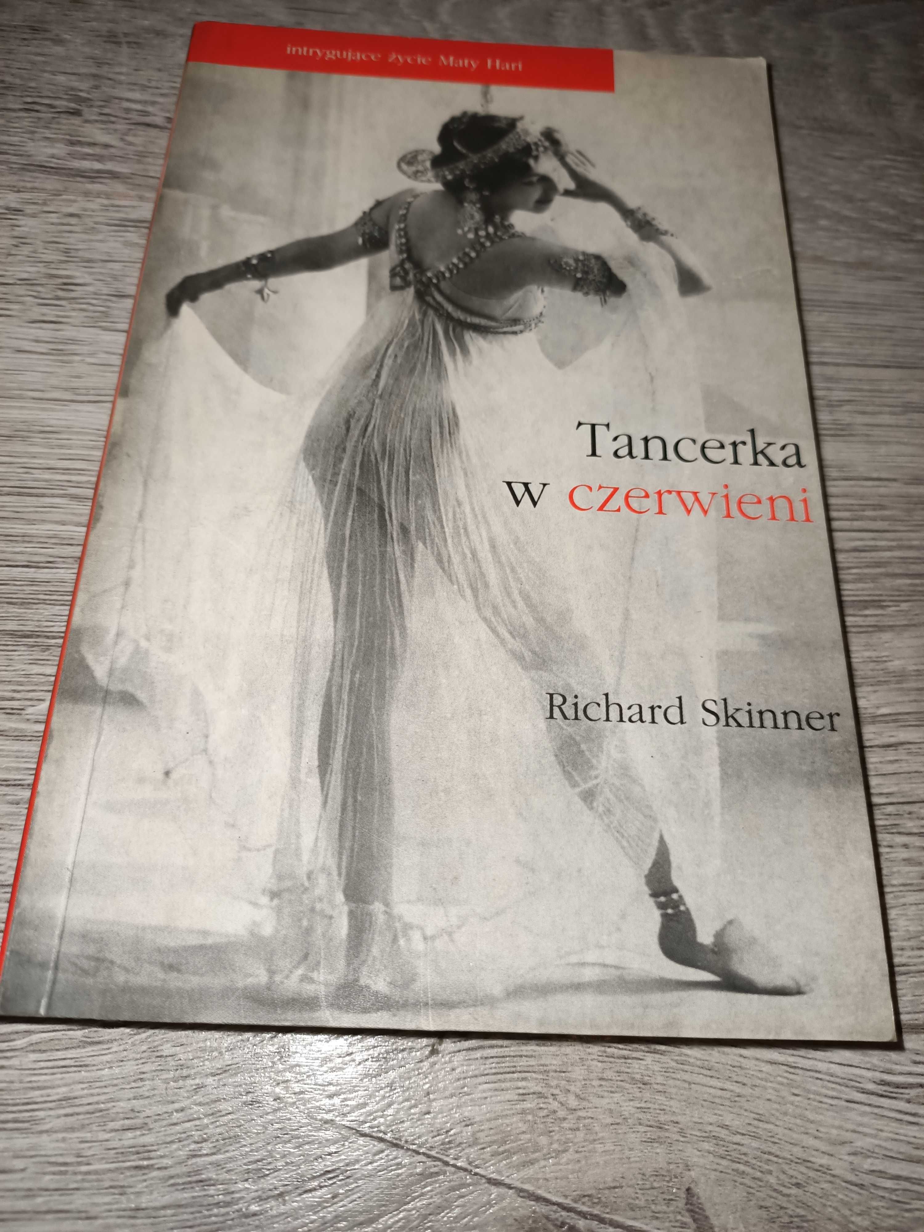 Tancerka w czerwieni Richard Skinner