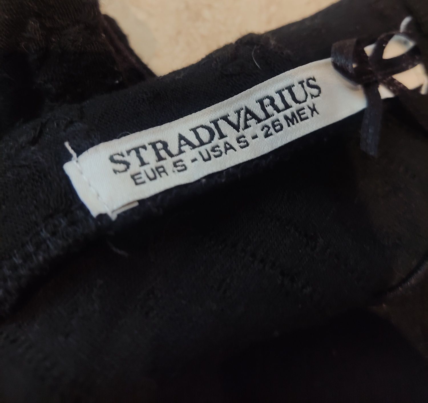 Vestido preto S Stradivarius
