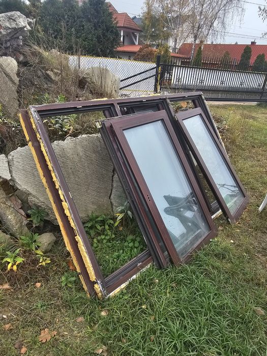 Oddam okna  okno242 x 144cm 2 szt Marki