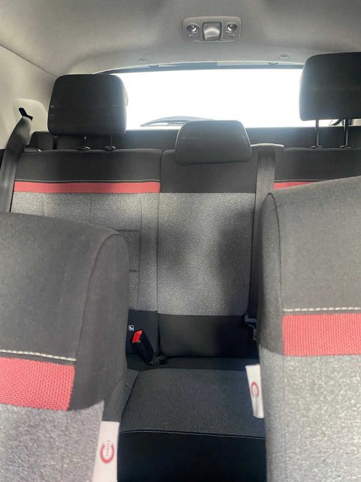 Citroen C4 bem conservado!