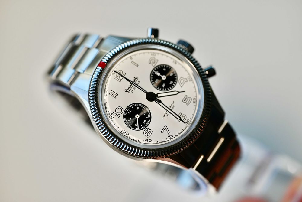 Hanhart 417 ES 1954 Flyback Panda – 42 mm Flyback Chronograph zegarek