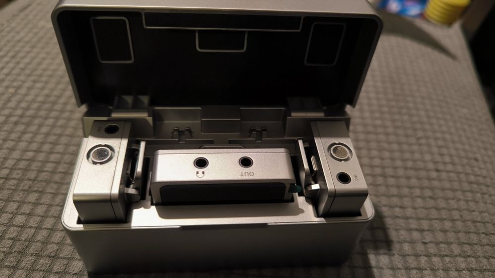 Microfones  Neewer sem fio novos na caixa