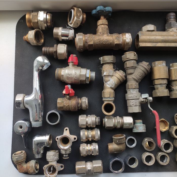 Сантехника,краны,гайки,повороты,муфты - латунь