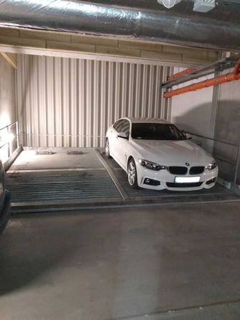 Stanowisko parkingowe w hali garażowej Poznań centrum