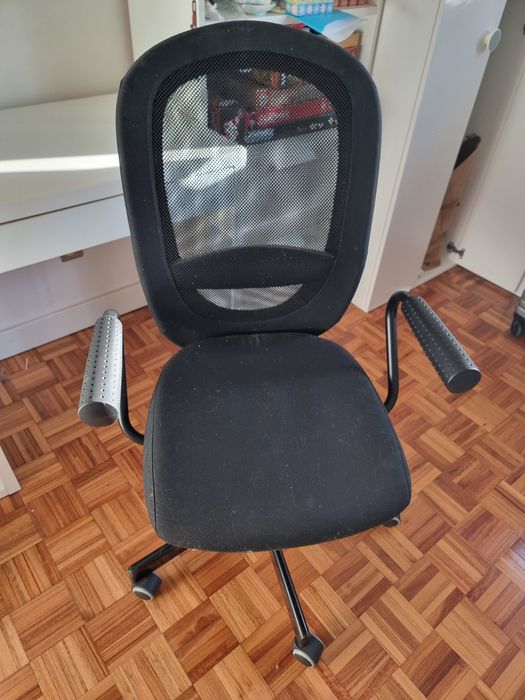 SECRETARIA + CADEIRA – Conjunto em Bom Estado