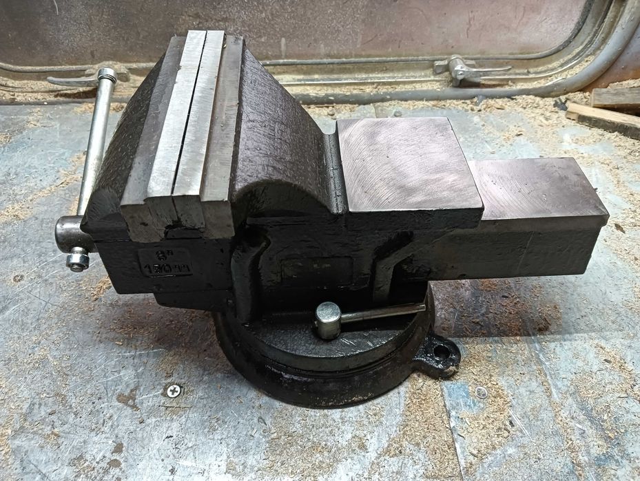 Imadło 150mm  duże  fajne do komórki , piwnicy , warsztatu