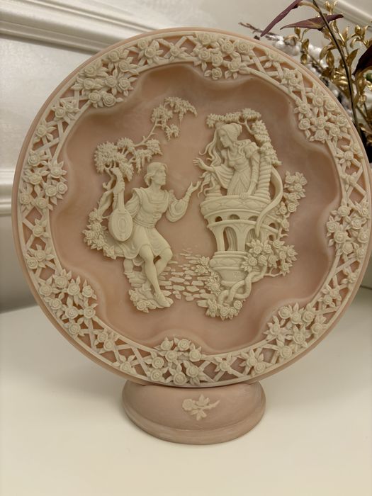 Продаю колекційну тарілку