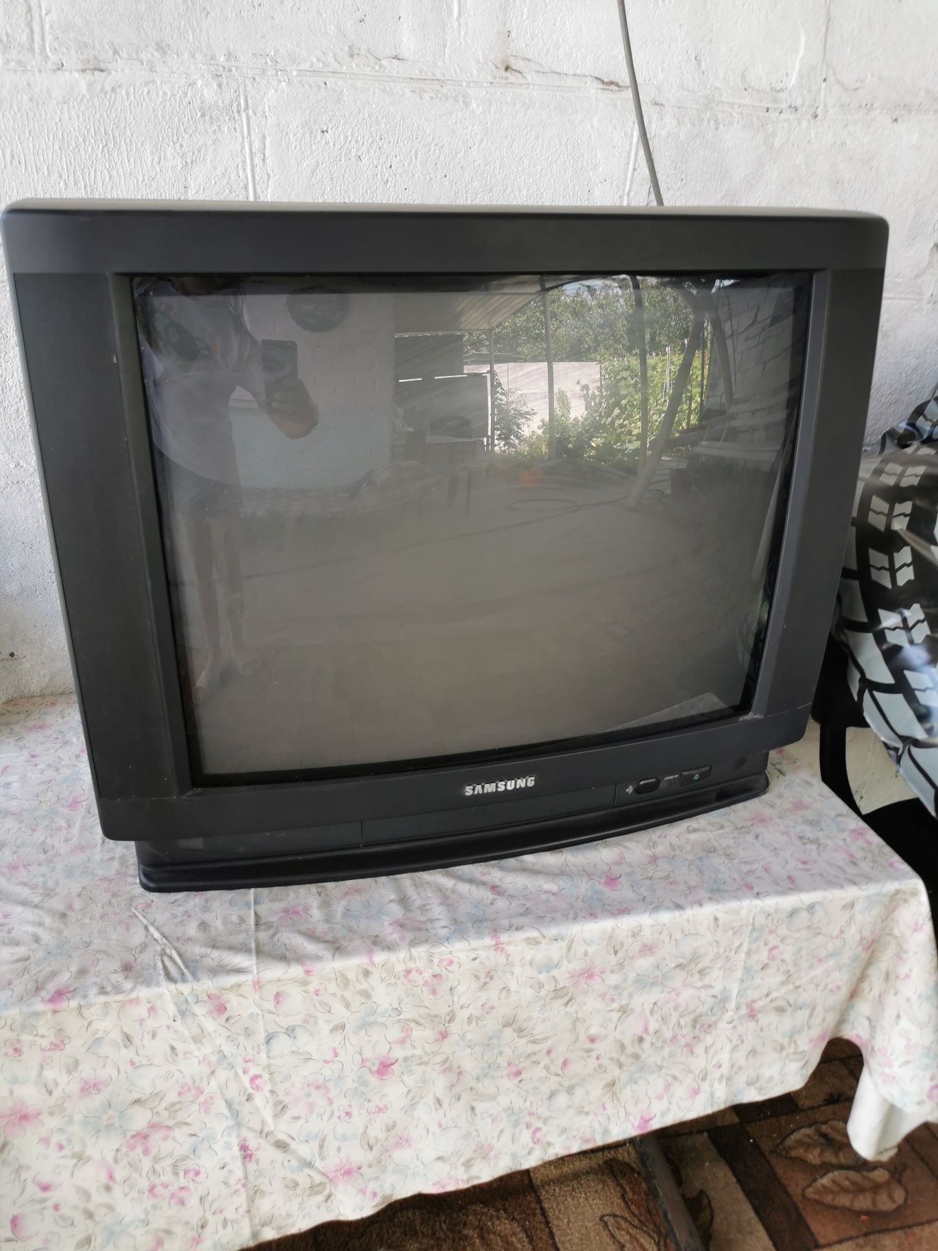 Продам рабочий телевизор Samsung