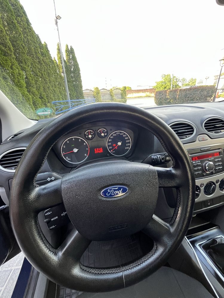 Продам ford fokus !