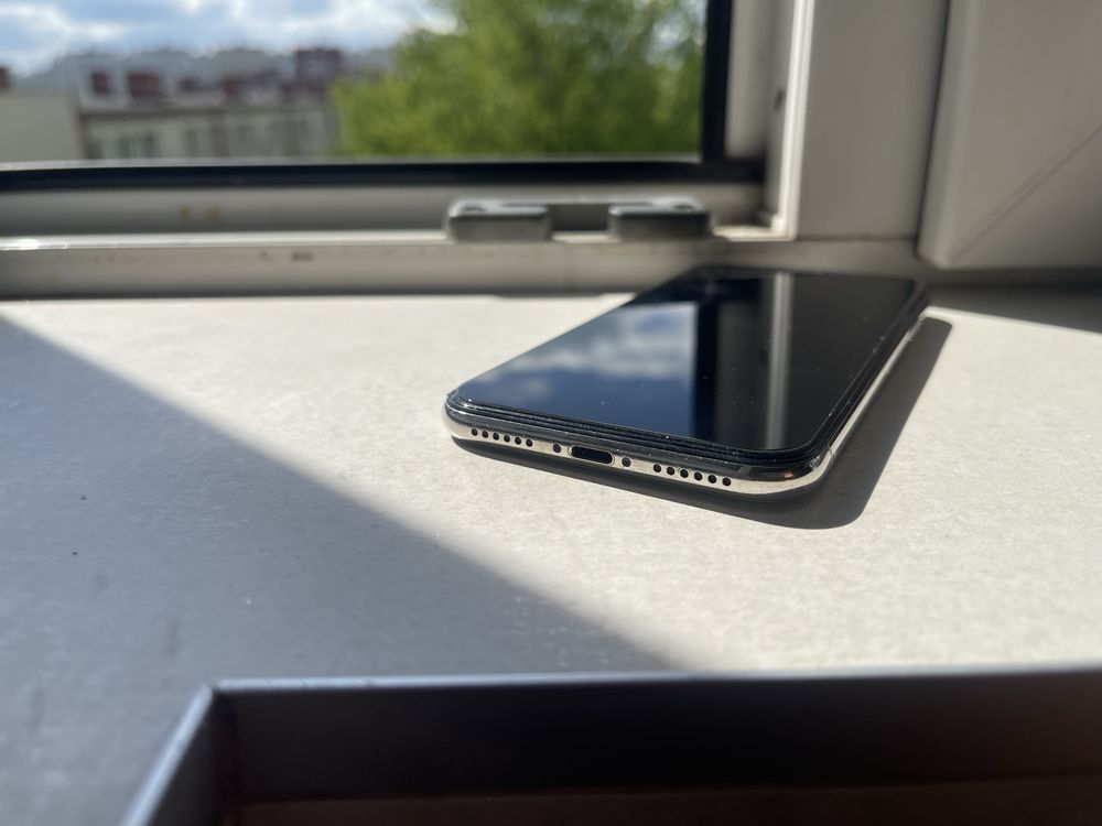 -= iPhone X 64GB =- Uszkodzony !