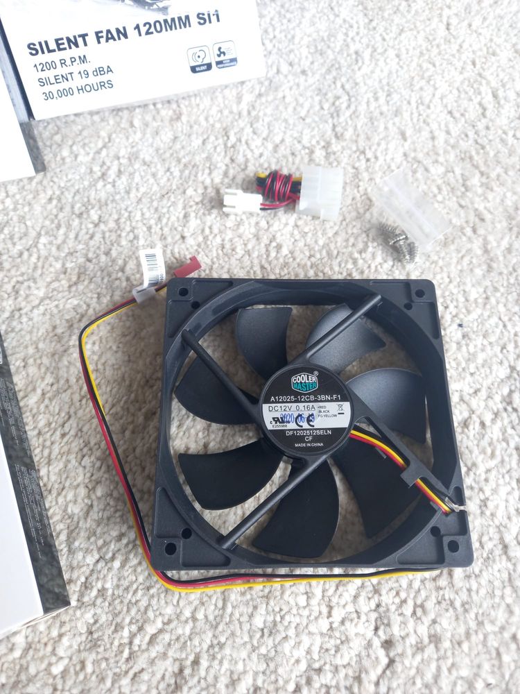 8 Ventiladores 120 mm Standard Case Fan 3 pin, Sleeve (Cooler Master)