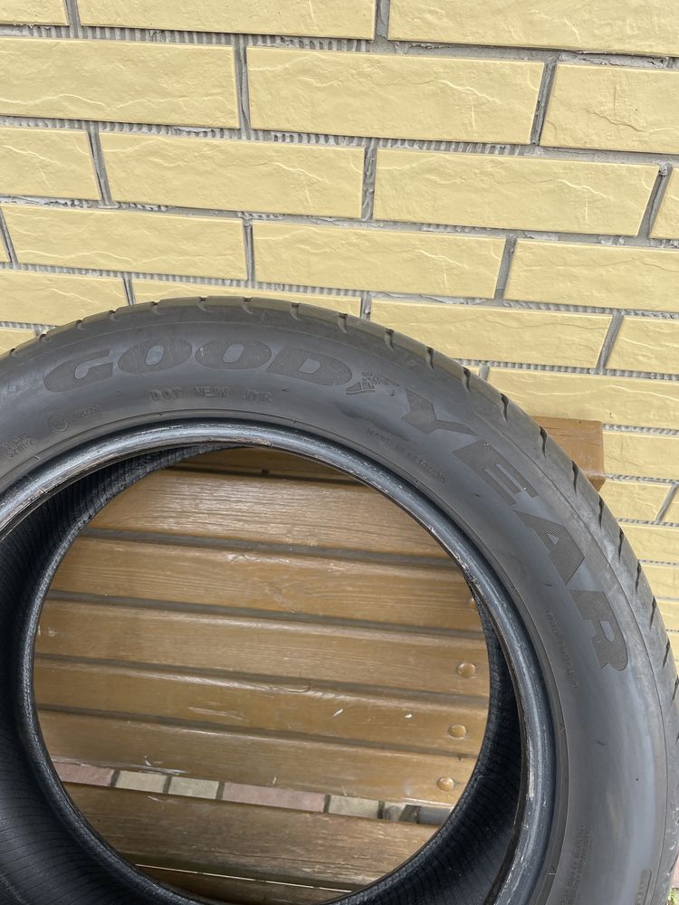 Шини Резина 245.50 R18 Goodyear Літо