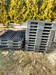 Palety plastikowe 110x110 oraz 120x130