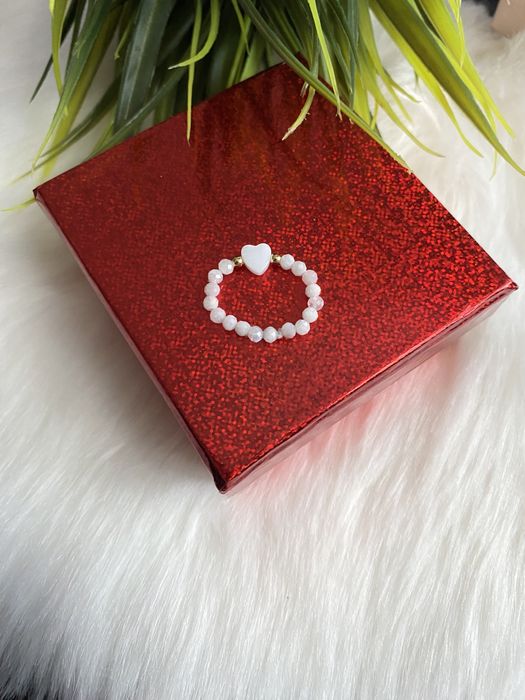 Pierścionek - kamień księżycowy, masa perłowa i hematyt