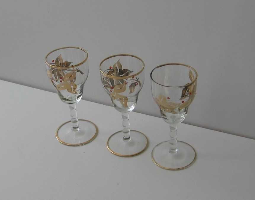 Kieliszki  okres PRL 3 szt. wys. 12 cm