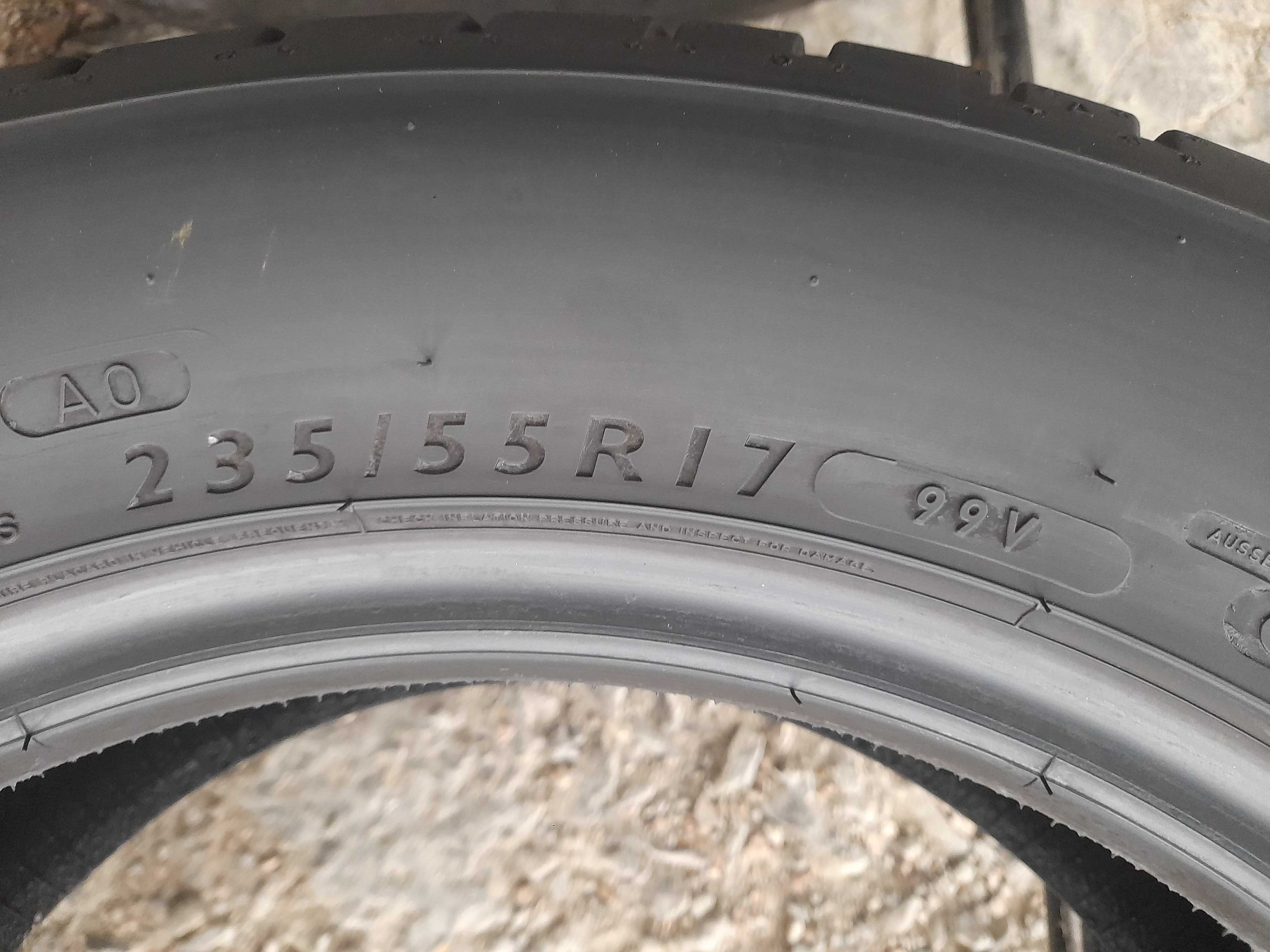 Літні шини 235/55 R17 Dunlop sport maxx rt	2021рік