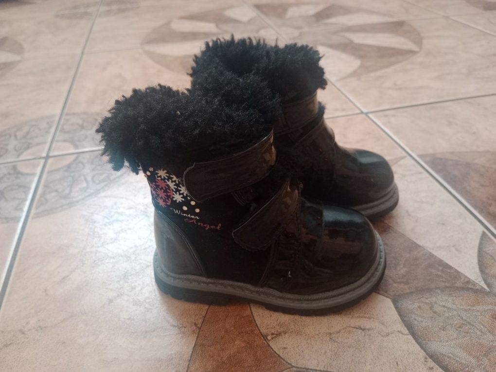 Buty dla dziewczynki r.20