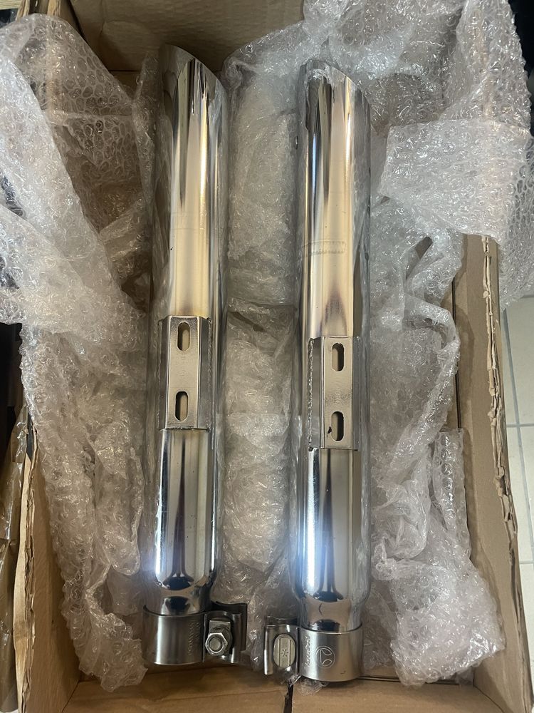 Wydechy tłumiki Harley Vance&Hines Twin Slash Softail D740RC