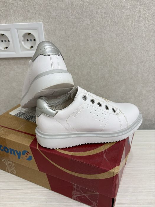 Кеди шкіряні geox