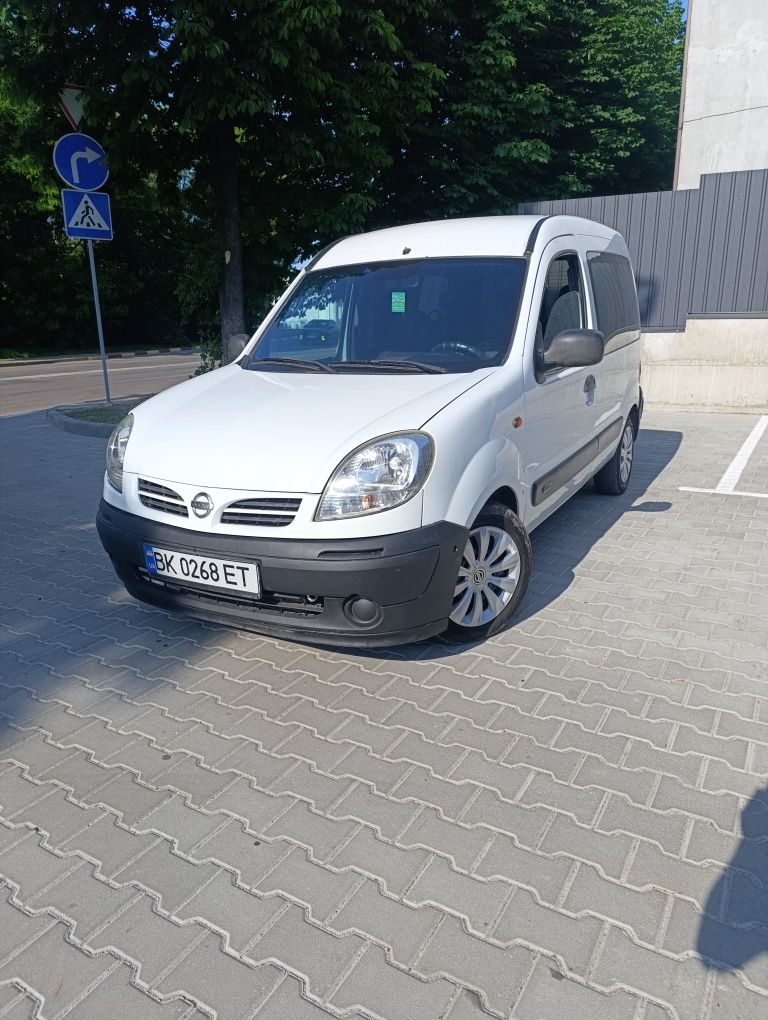 Продам Нісан кубістар