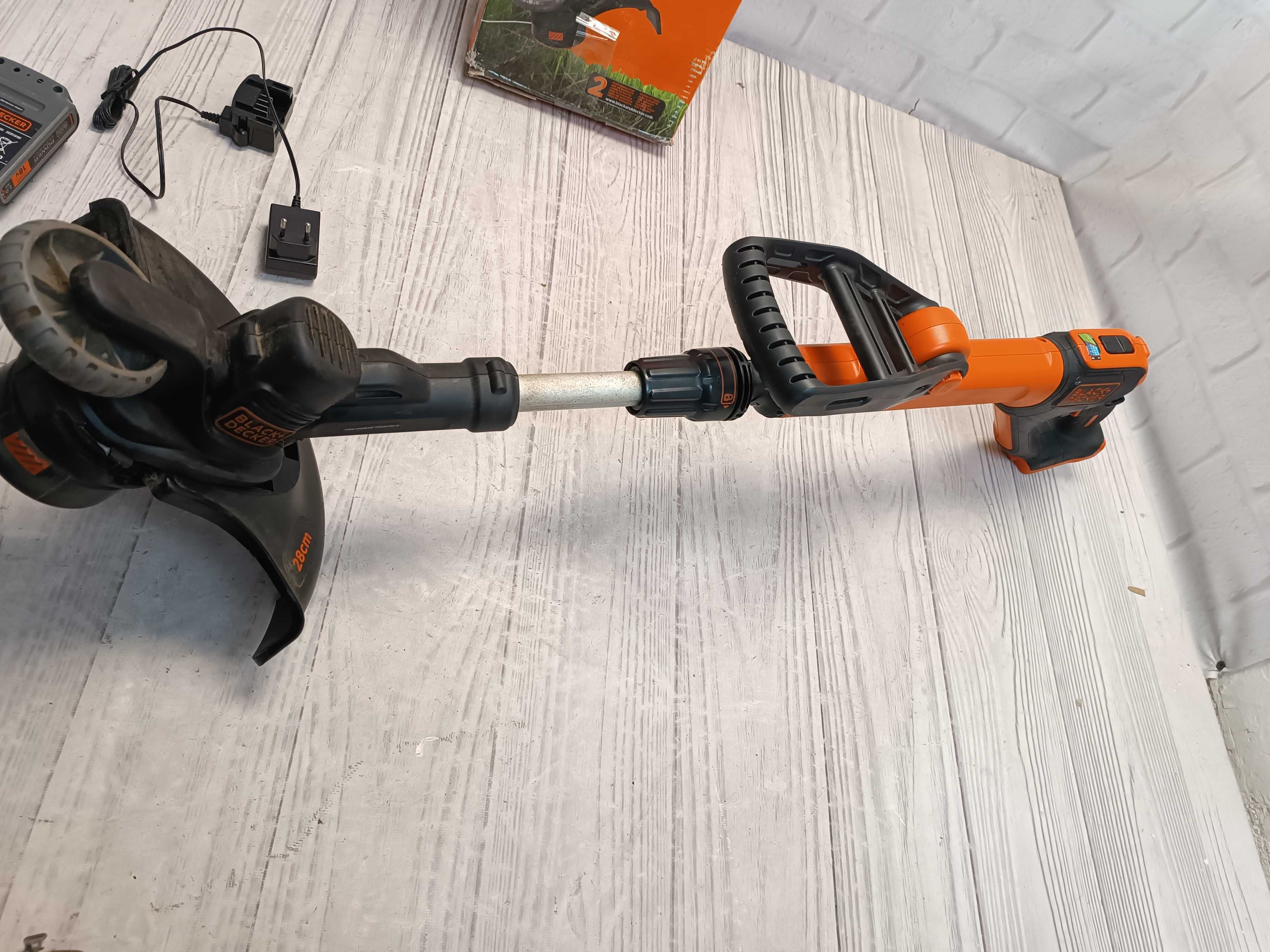 Black&Decker STC1820CM Акумуляторний Тример + АКб 18V 2.0 Ач + ЗП