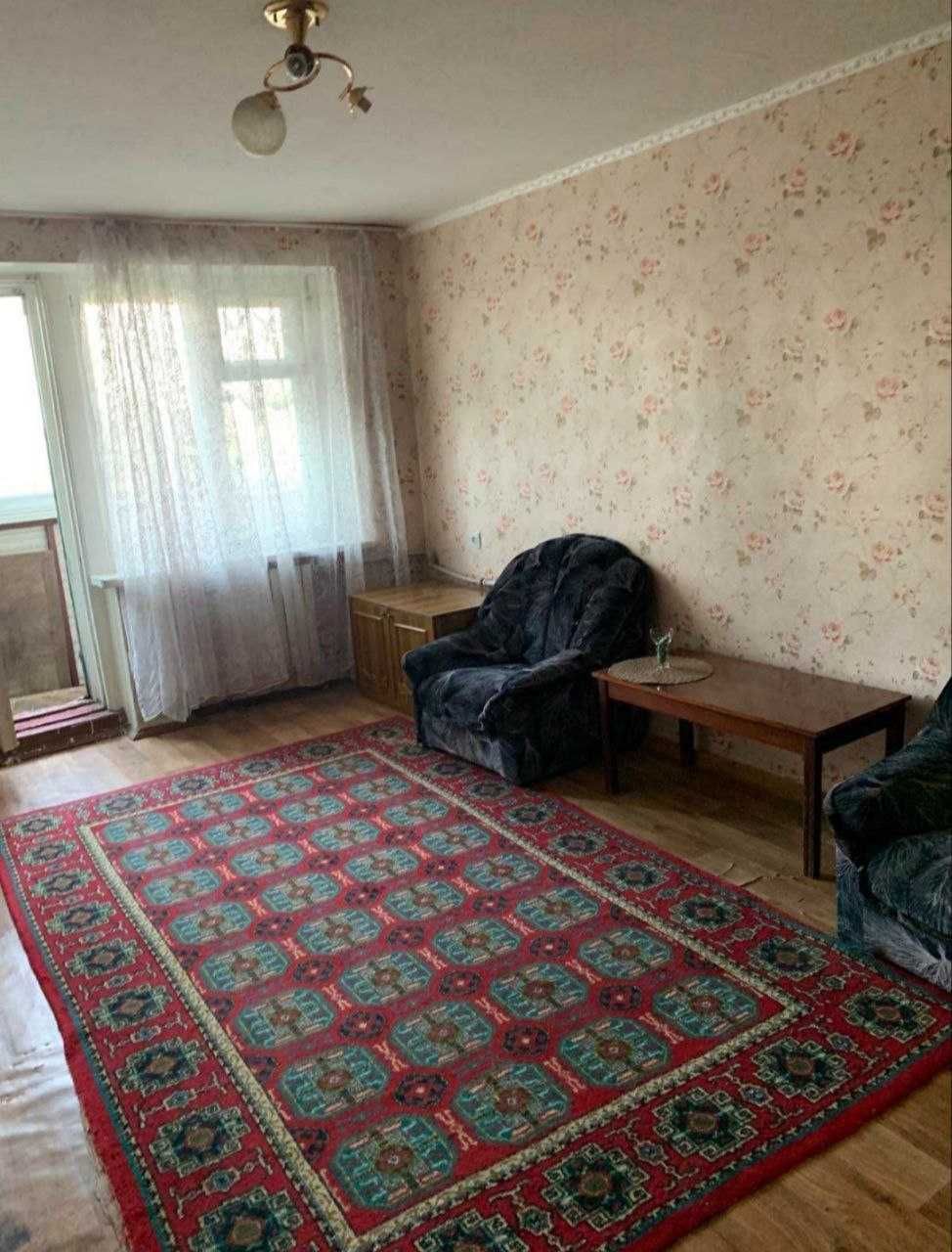 Продам 2-к квартиру на проспекте Александра Поля Титова